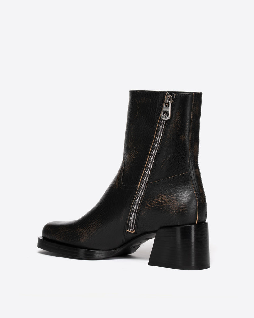 Joan Boot Tumbled Black – Labucq