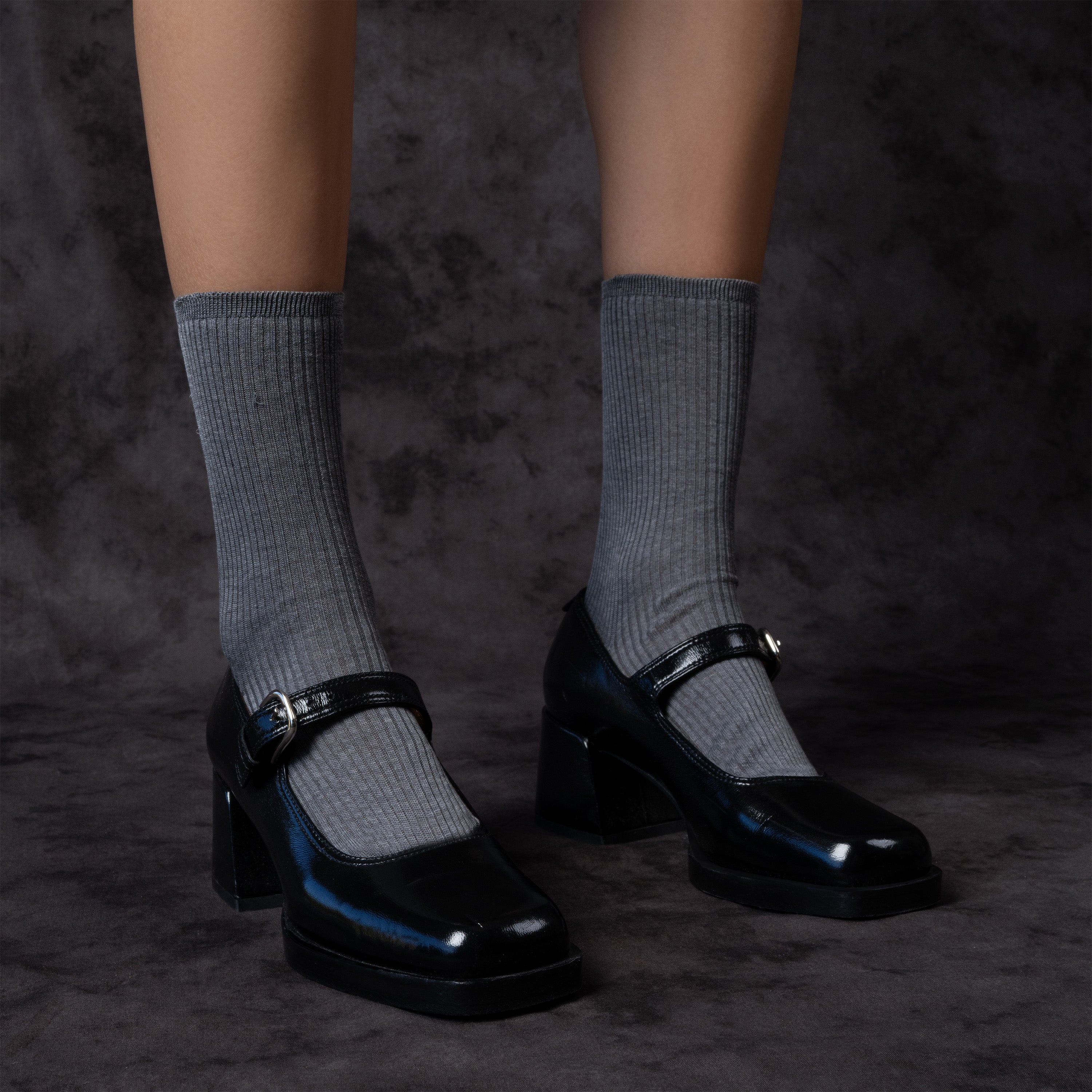 フラットシューズ MARY JANE OLIVIA Olivia Velvet Mary Jane - No Restock! Size 5 left! – FOXBLOOD