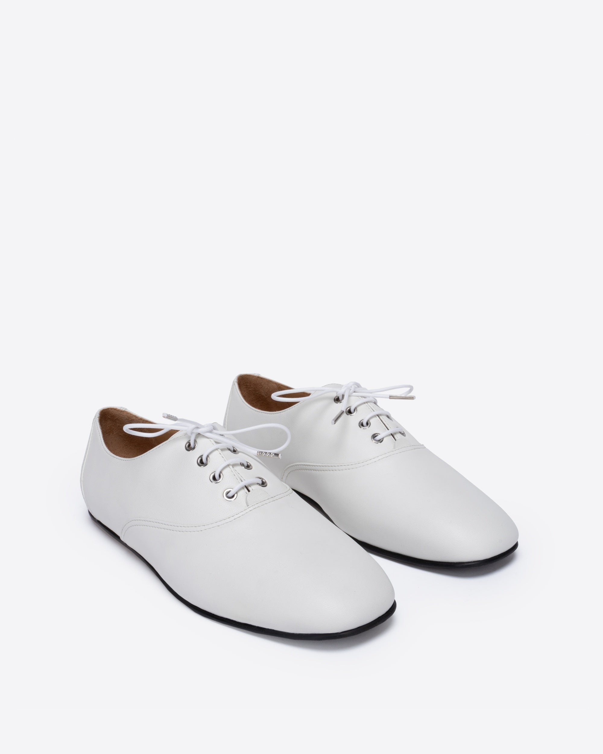 Ballet Lace Up Shoe White – Labucq